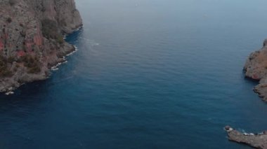 Bağlantı noktası de Sa Calobra - güzel sahil yolu ve peyzaj Mallorca, İspanya