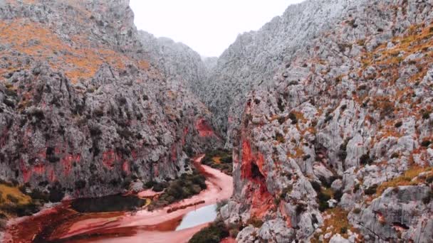 Port de Sa Calobra - vackra kustvägen och landskapet Mallorca, Spanien — Stockvideo