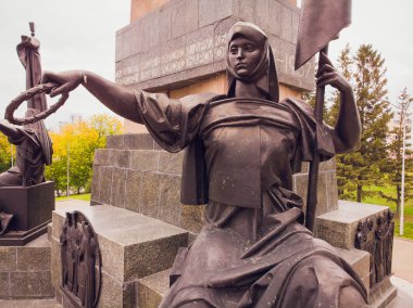 Ufa, Rusya Federasyonu, dostluk Anıtı, 13 Ekim, 2018: dostluk Anıtı granit againstnature üzerinden. Rusya, Başkurdistan.