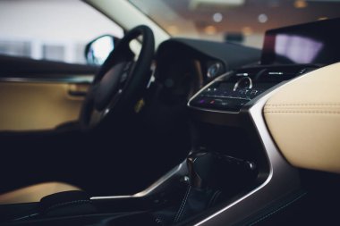 Araba modern iç içeride deri döşeme.