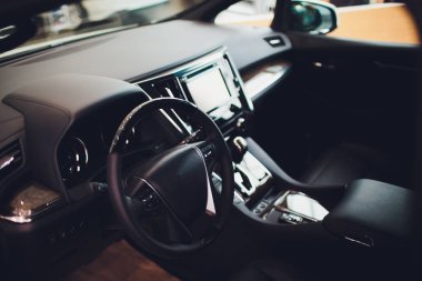 Araba modern iç içeride deri döşeme.