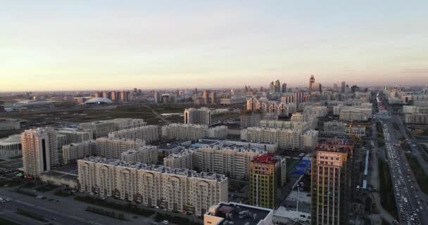 Cidade aérea Vista panorâmica da cidade de Almaty, Cazaquistão . — Vídeo de Stock