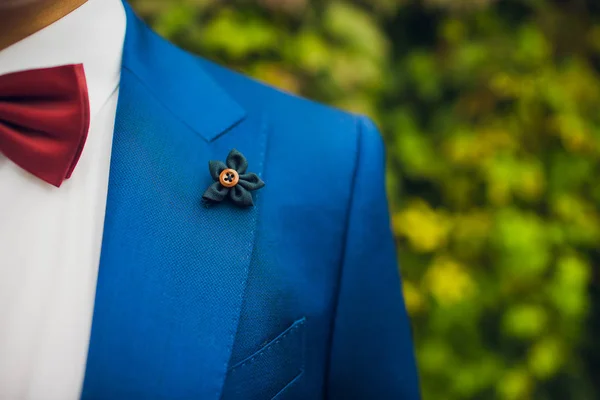 신랑의 아름 다운 boutonniere입니다. boutonniere 디자인. 결혼식 날. — 스톡 사진