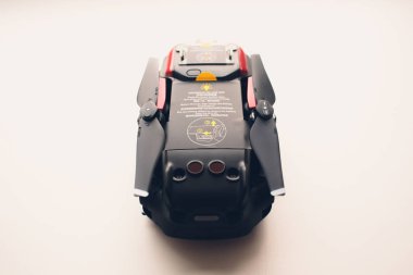Ufa, Rusya Federasyonu, helikopter salonu, 25 Temmuz, 2018: ile DJI indeks işlem Mavic hava dron kırmızıya yakın çekim