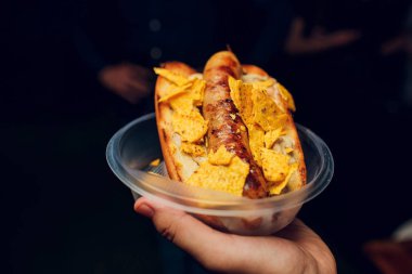 Tatlılar seçim. sayaç bar Satılık. Kremalı tatlılar ve pişmiş kek yığınları.