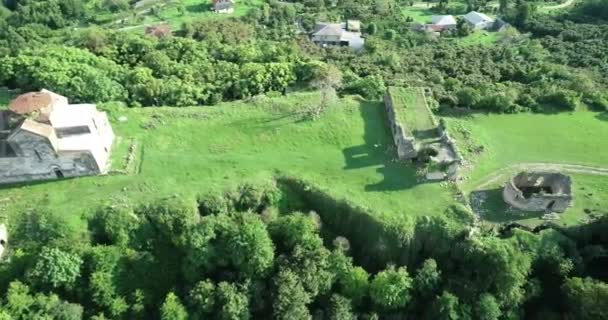 Wykres starożytne ruiny anteny. Abchazji. stary dom. — Wideo stockowe