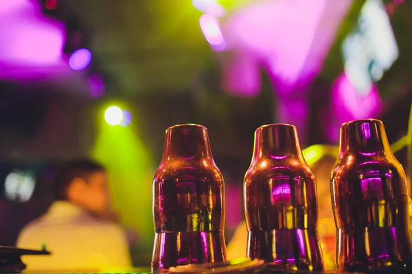 Shaker e bar inventario in un nightclub . — Foto Stock