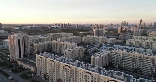 Astana, Cazaquistão - 8 de outubro de 2018: Vista panorâmica da cidade de Almaty, Cazaquistão . — Vídeo de Stock