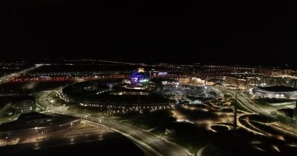 Astana, Kazakhstan - 8 oktober 2018: Video van de de stad Almaty, Kazachstan. Luchtfoto nacht. — Stockvideo