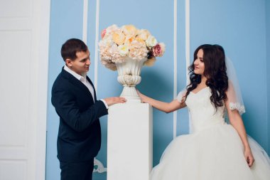 Aile stüdyo fotoğrafçılığı. Düğün fotoğrafçılığı çifti. Karı koca.
