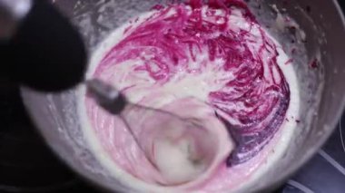 Kırmızı kadife kek için aşık