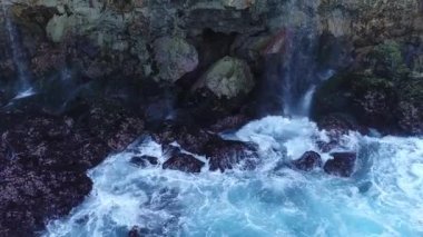 Suwehan plaj Nusa Penida Adası'nda. Bali, Endonezya