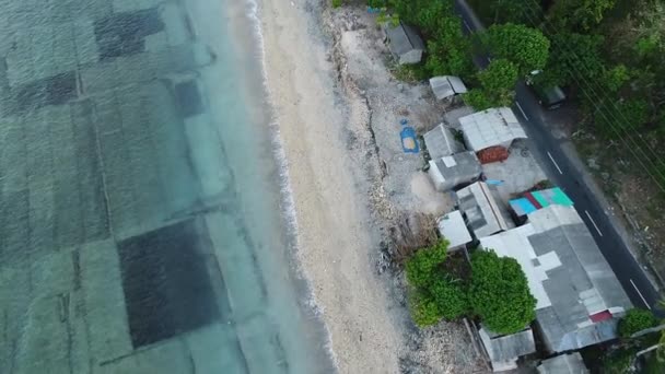 Praia de Suwehan na ilha de Nusa Penida. Bali, Indonésia — Vídeo de Stock