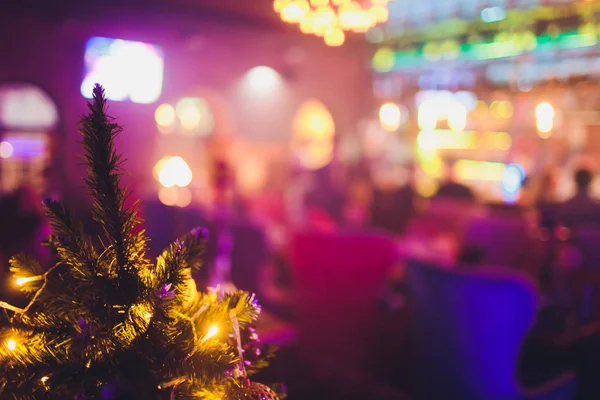 Fond de Noël - boules et branche d'épinette. — Photo