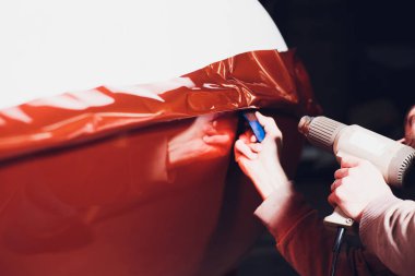 Araba kaydırma uzman vinil folyo ya da film araba kaydırma koruyucu film yat, tekne, gemi, Araba, mobil ev koyarak. saç kurutma makinesi ve süs plastik yumuşak zor çekçek ile Isıtma portakal film