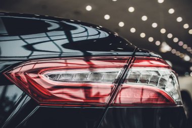 ışık, parlak yansımalar otomatik siyah gövde ile geri