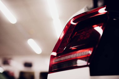 ışık, parlak yansımalar otomatik siyah gövde ile geri