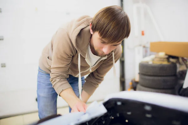 Protección Pintura Coche Proteger Instalación Recubrimiento Hombre — Foto de Stock