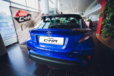 Ufa, Rusya - 05 Haziran 2018: Toyota Ch-R 2018 auto show araç satış