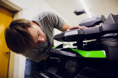 ATV, motosiklet, scooter tamir servis istasyonu aşırı taşıma