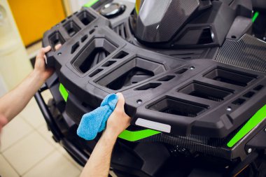 ATV, motosiklet, scooter tamir servis istasyonu aşırı taşıma