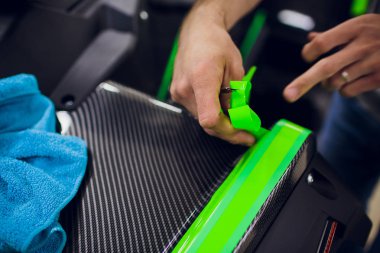 Araba Atv kaydırma uzmanları araç yeşil vinil film veya folyo ile sarma