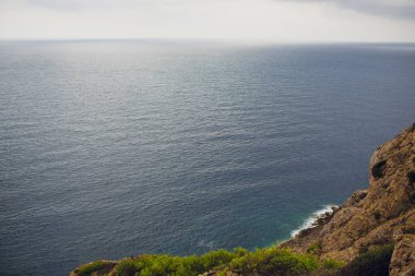 Deniz feneri ve bakış açısı Cap de Formentor. Turistik. Mallorca Island Sahil akşam. Dağ. Balears Adaları. İçinde belgili tanımlık kış manzara. Büyük sahne. Manzara güzel.
