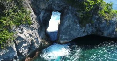 Manta Körfezi veya Kelingking Sahili Nusa Penida Adası, Bali, Endonezya