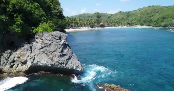 Manta Bay of Kelingking Beach op Nusa Penida Island, Bali, Indonesië — Stockvideo