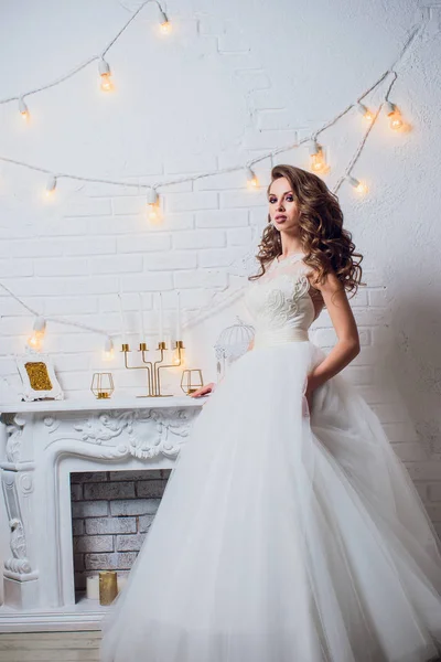 Novia vestido de novia blanco boda amor mujer chica . — Foto de Stock