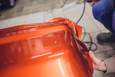 Araba kaydırma uzman vinil folyo ya da film araba kaydırma koruyucu film yat, tekne, gemi, Araba, mobil ev koyarak. saç kurutma makinesi ve süs plastik yumuşak zor çekçek ile Isıtma portakal film