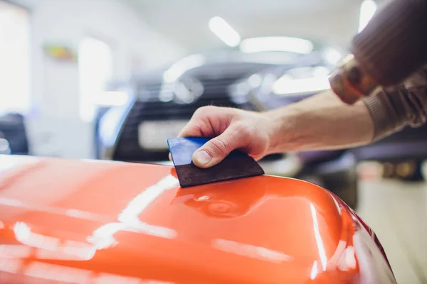 Araba kaydırma uzman vinil folyo ya da film araba kaydırma koruyucu film yat, tekne, gemi, Araba, mobil ev koyarak. saç kurutma makinesi ve süs plastik yumuşak zor çekçek ile Isıtma portakal film