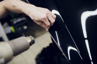 Çalışan eller yükler araba boya koruma filmi