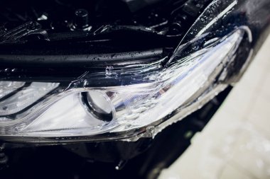 İşçi el araba boya koruma film sarma otomatik far yükler