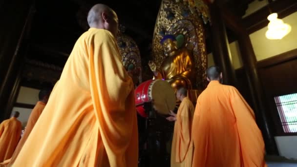 Île Haine Province Chine Juin 2017 Personne Priant Dans Temple — Video