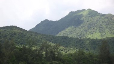 Dağ ranget üzerinde güzel gündoğumu