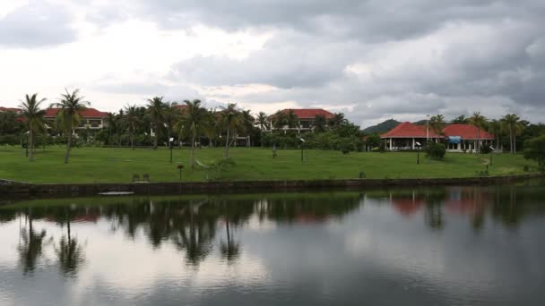 Panorama city Park Luhuitou. Sanya, Hainan, Kína. — Stock videók