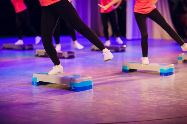 Benen van het dansen van de Volkspartij. — Stockfoto