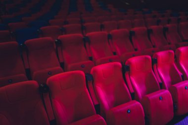 boş tiyatro konser salonu sinema ya da konferans salonu.