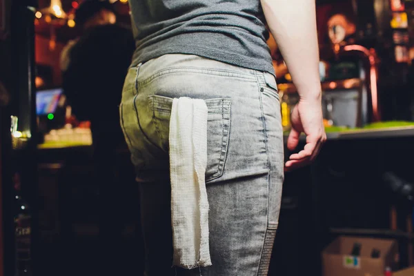 Close-up of a barman with a white towel. Expensive restaurant bar. — Stock Photo, Image