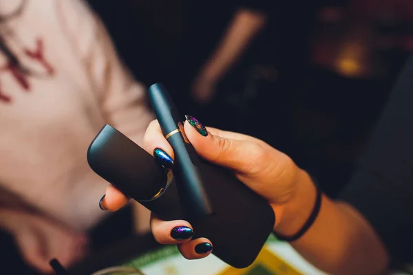 Gerçek Tütün kullanır Sigara İçilmeyen hibrid dumansız sigara aygıt yenilenir, analog ve elektronik sigara arasında bir melez teknoloji.