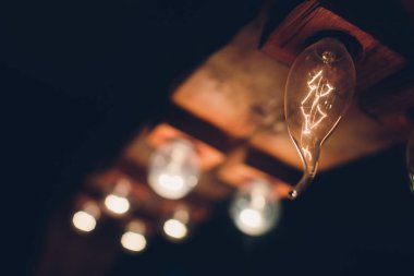 Dekoratif antika edison stil filaman ışık ampul.