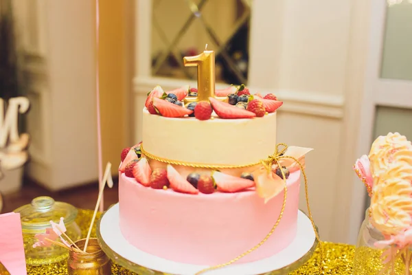 Celebratory cake, kids birthday, balloons, holiday first year. — Stock Photo, Image