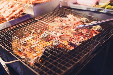 Izgara karides, ızgara karidesler, Barbe que deniz ürünleri.