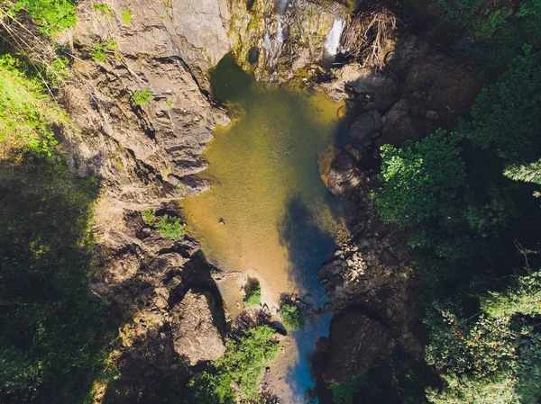 Tam Nang Wasserfall, Sri Phang-Nga Nationalpark, Bezirk Takuapa, Phang-Nga, Thailand. — Stockfoto