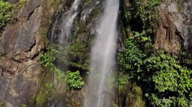 Tam Nang Şelalesi, Sri Phang-Nga Milli Parkı, Takuapa Bölgesi, Phang-Nga, Tayland.