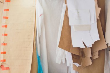 Makas ve doku kağıdı deseni, görünmez logolar vb.