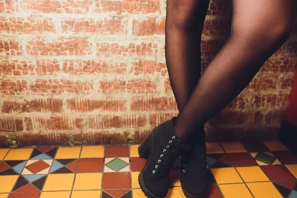 Nő testápoló, közelről láb bőr. — Stock Fotó