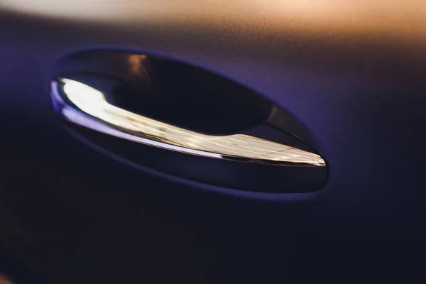Door car - detail of a luxury car. — Stock Photo, Image