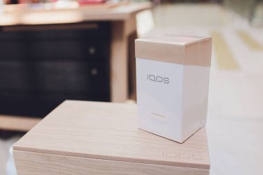 Ufa, Rusya, 28 Aralık 2018: Ufa'da Iqos mağazası.